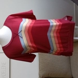 PRIDE - Chevron shirt size medium, stretchy Tee, excellent vintage condition.